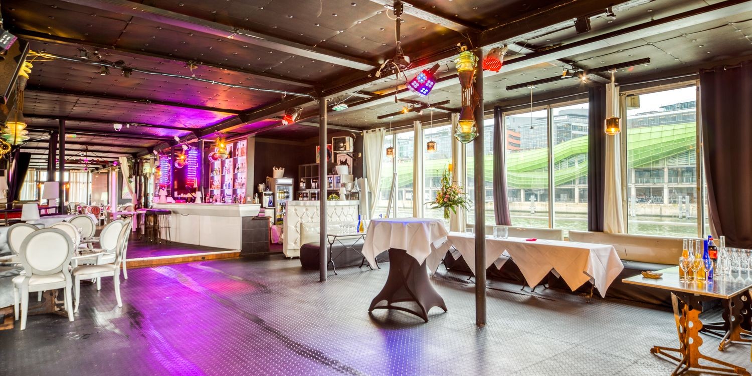 Le Café Barge réserver